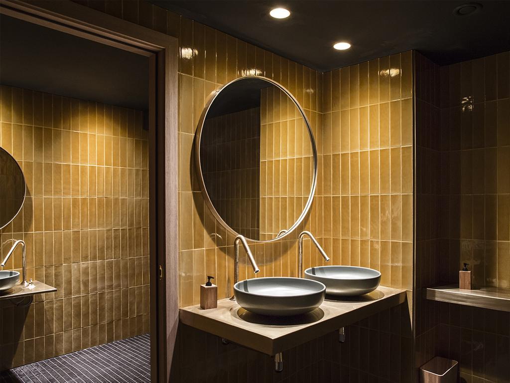 Yurbban Trafalgar Hotel Barcelona Bagian luar foto