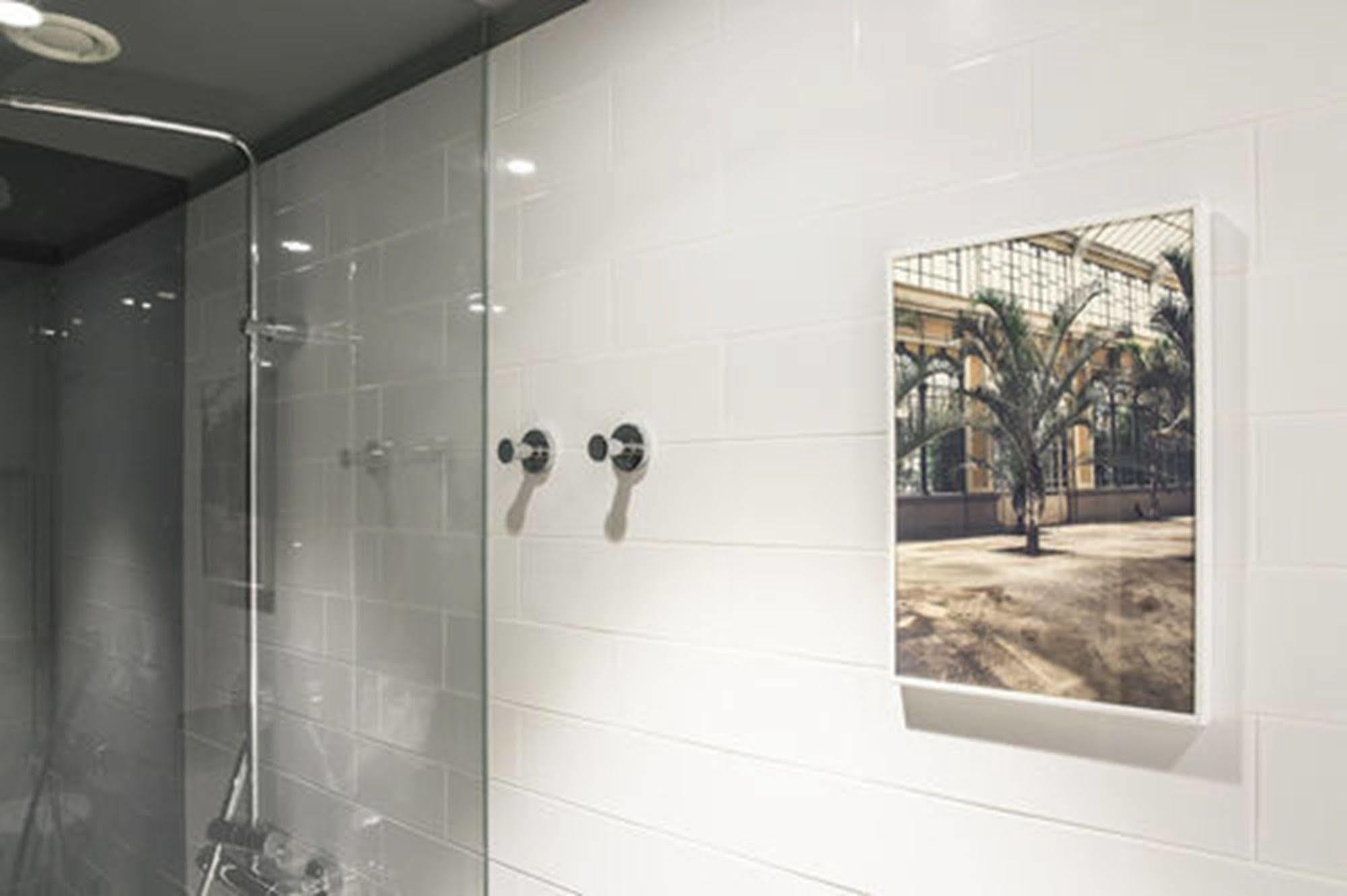 Yurbban Trafalgar Hotel Barcelona Bagian luar foto