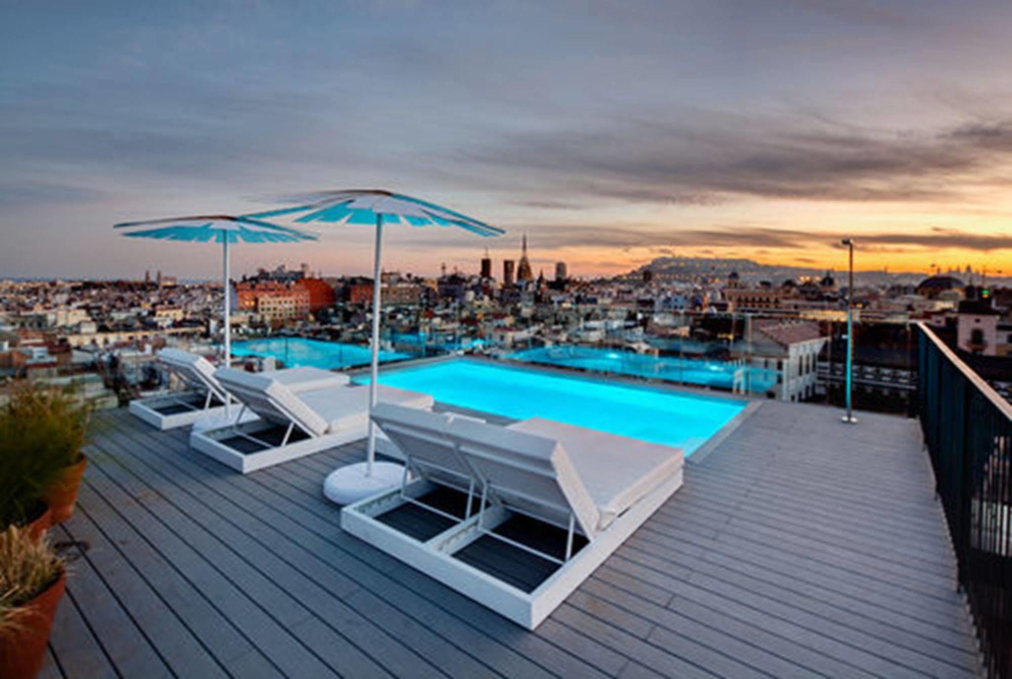 Yurbban Trafalgar Hotel Barcelona Bagian luar foto