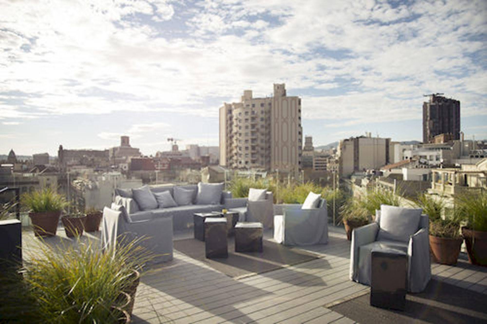 Yurbban Trafalgar Hotel Barcelona Bagian luar foto