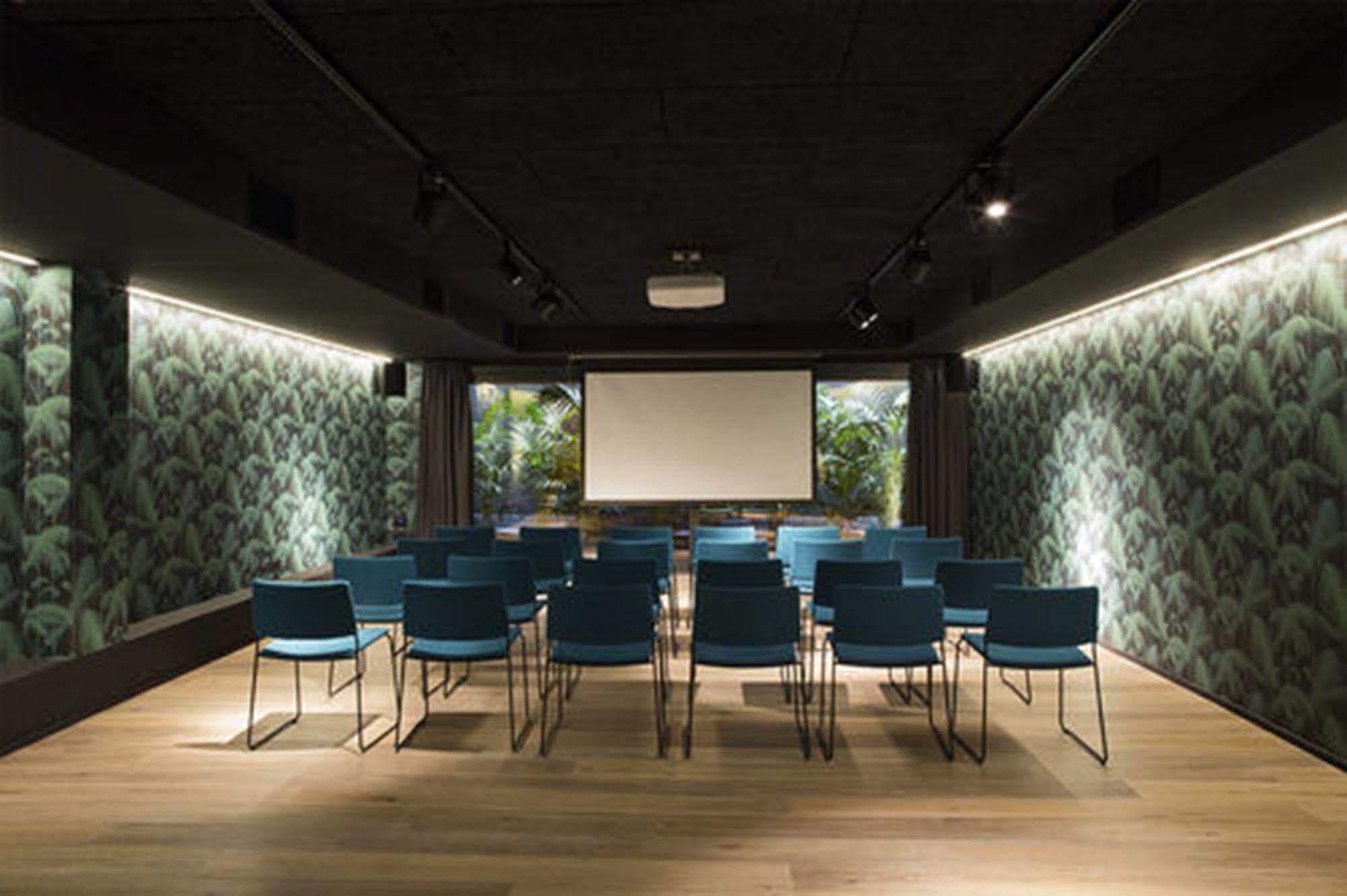Yurbban Trafalgar Hotel Barcelona Bagian luar foto